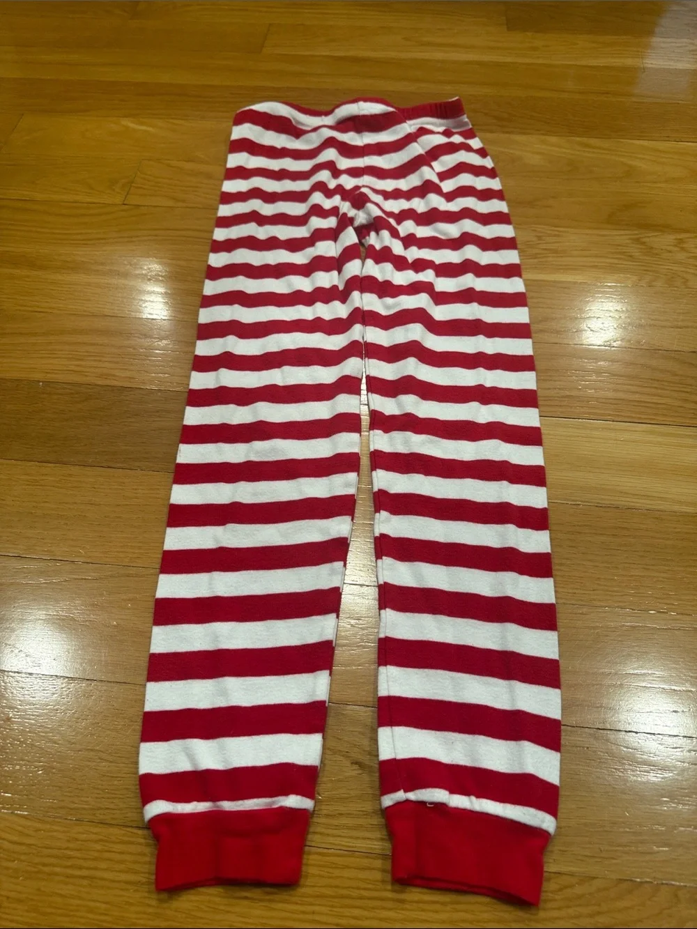 Family feeling kids unisex Santa pajamas set size 10.